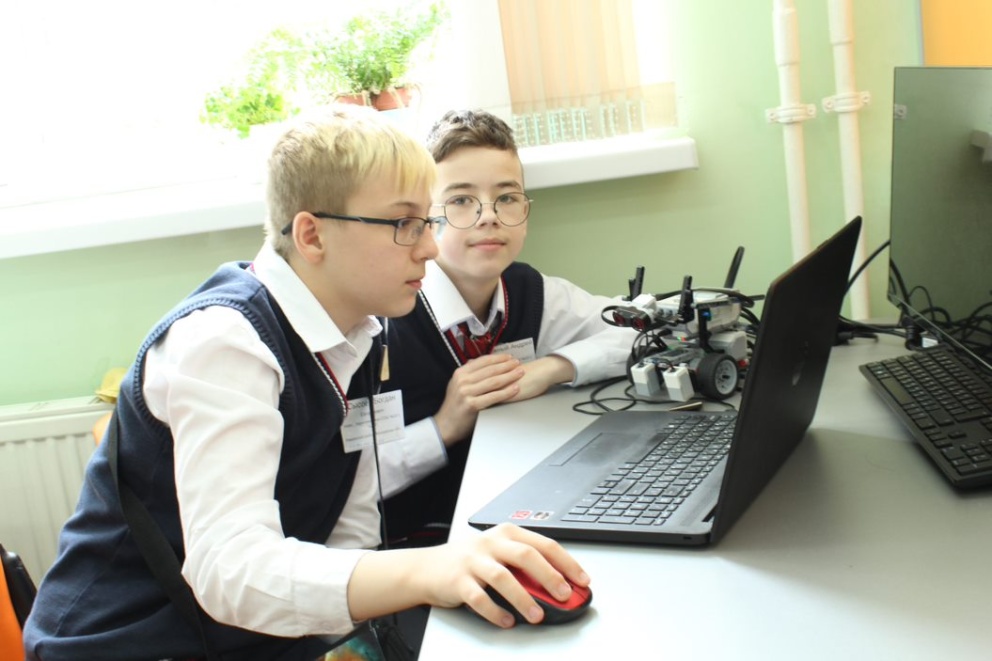 � ������������ ���������� ������������ �������� ������������� �� ������������� ������Robots� - ���������������� �����������