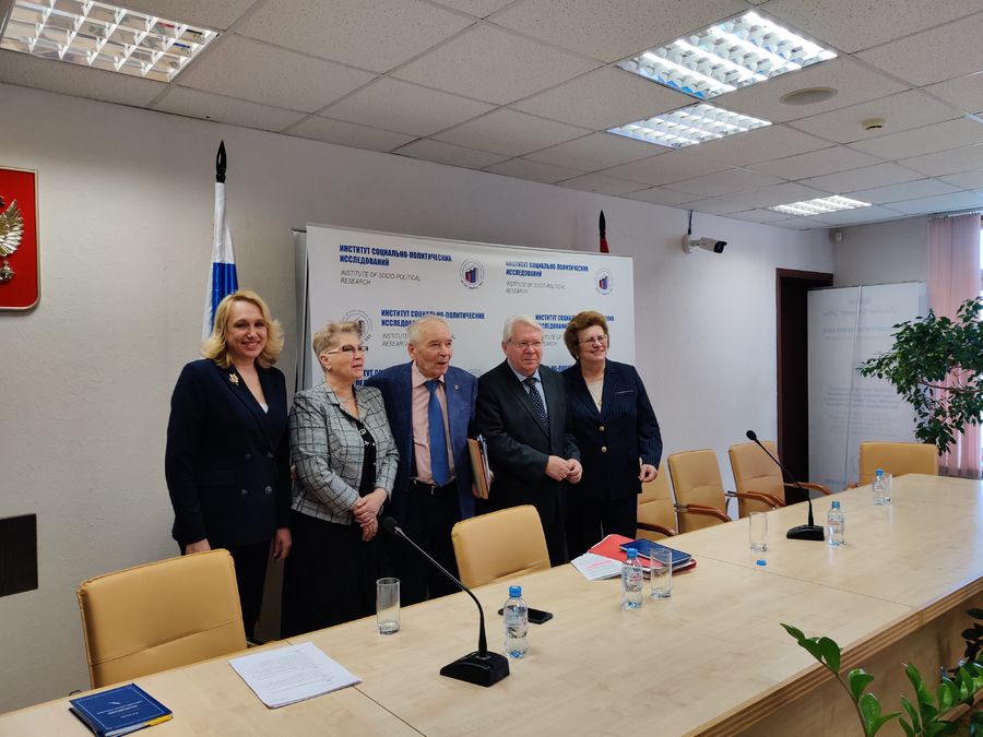 ������� �������������� ������� ������������ � ���������� ��������� � ������ �������� ����� ����������� �������������� � ���� ��� - ���������������� �����������