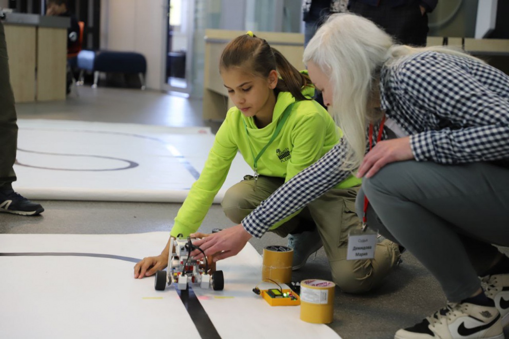 �������� ������������ ����������� �� ������������� �����Robots - ���������������� �����������