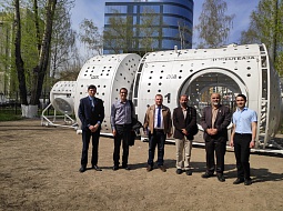 ����� ��������� ��������� ���� � ��������������� �����������