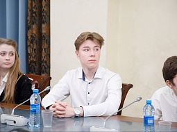 �������� ������ ������ ����� � �����-�������, ����������� 80-����� ������