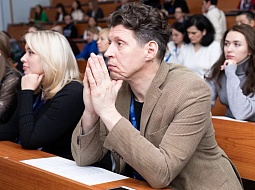 �.�. ���������: ���������������� � ��������� ����� ������������ ��������