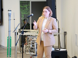 � ������������ ��������� ����� �������� �� ������ ����