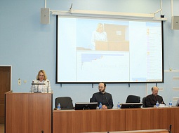 � ������������ ������ V ������������� ������-������������ ����������� �������� �������: ������� � ��������������