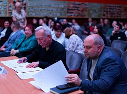 QR����: ��������������� ������������ � 25 ���