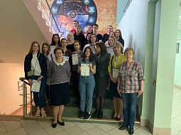 � ������������ ���������� V ������������ ��������� �� ������� �������������� �����