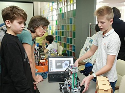 � ������������ ���������� ������������ �������� ������������� �� ������������� ������Robots�