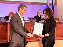 ������� ���������� ������� ��������� � ������������� �����-����� ����� ������