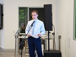 � ������������ ��������� ����� �������� �� ������ ����