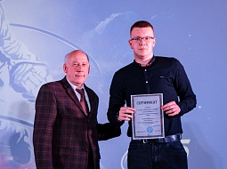 ����� �������� ������� � ������