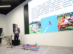 � ������������ ��������� ����� �������� �� ������ ����