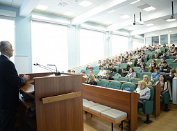 ������� ��������� ������������ � �������-����������� �.�. ��������