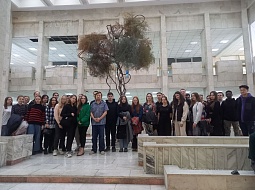 ������ ��������� � �������� ������������� ��������-���������