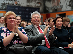 ����� �������� ������������ ���