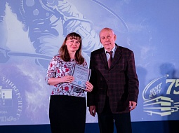 ����� �������� ������� � ������