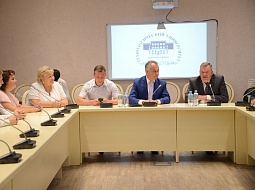 ������� ��������� � ��������������� ������������� �� � �������� ���������